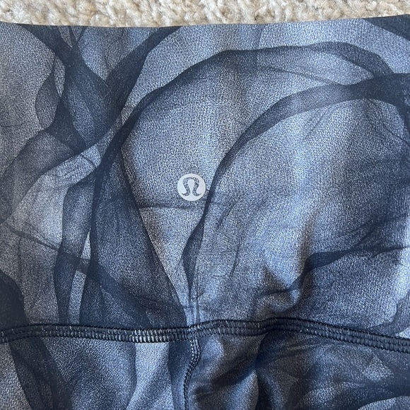 lululemon leggings - Picture 2 of 3